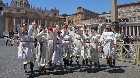 Ministrantinnen und Ministranten aus Österreich bei Internationaler Mini-Wallfahrt in Rom 2024